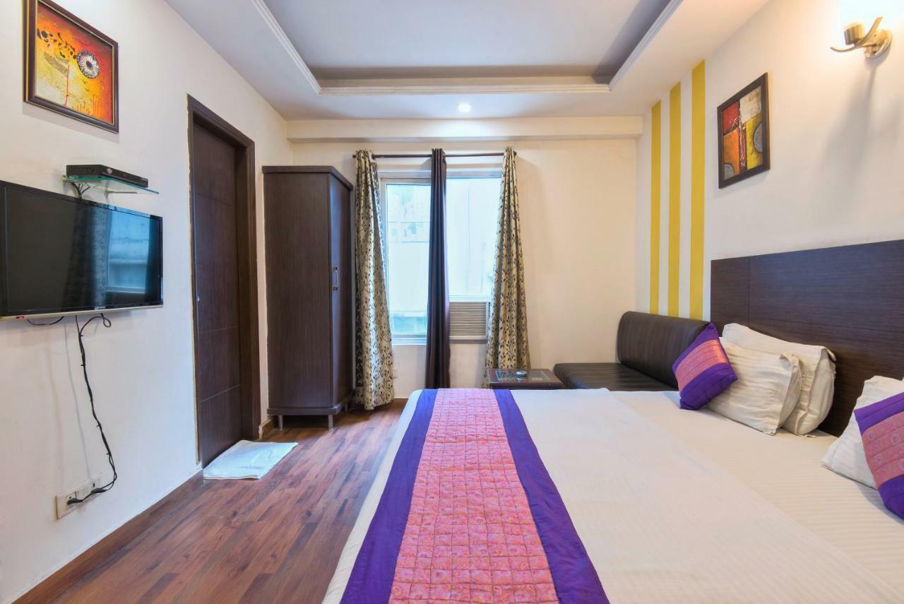 Hotel La Vista Delhi Exterior foto