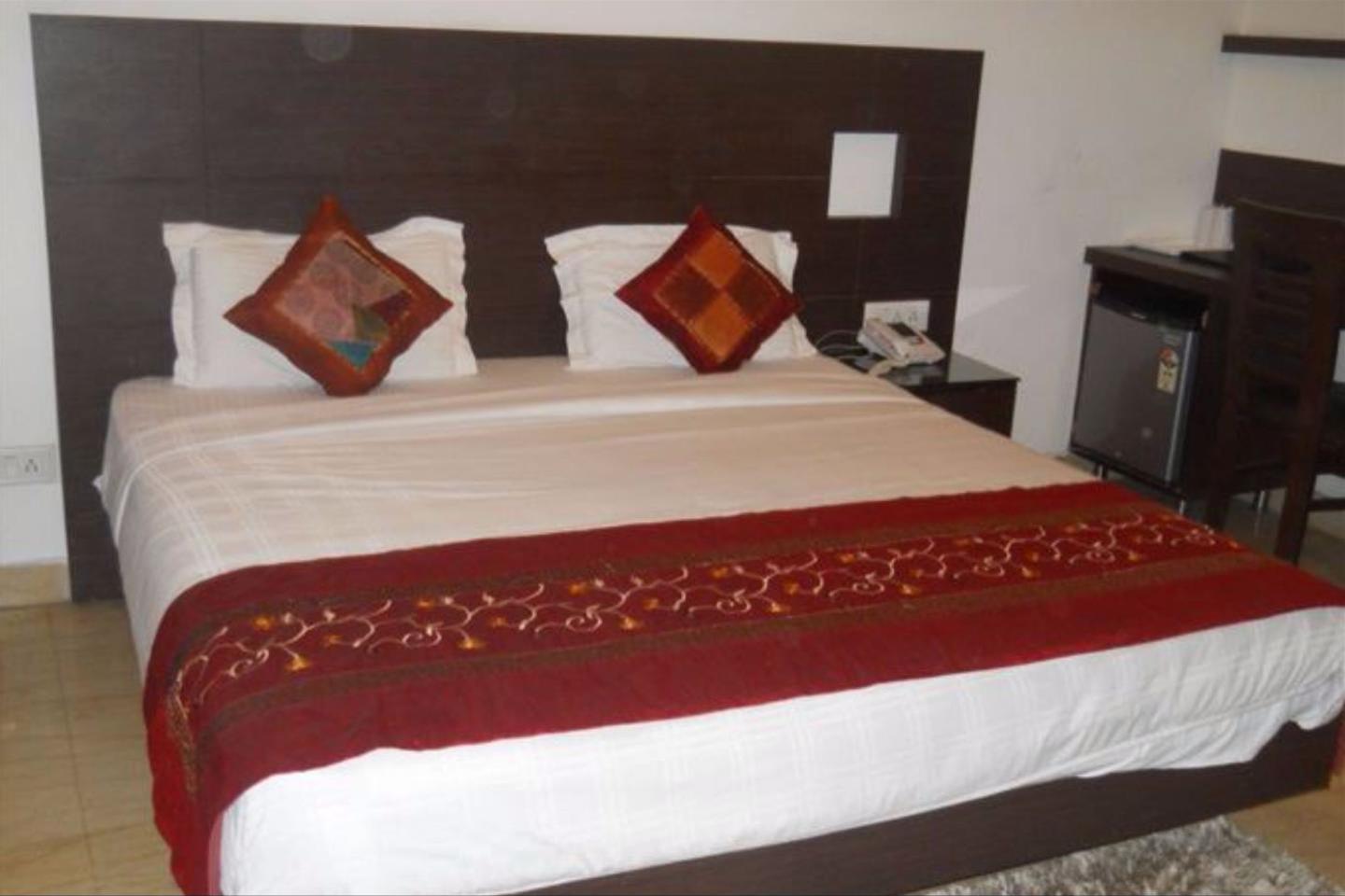 Hotel La Vista Delhi Exterior foto